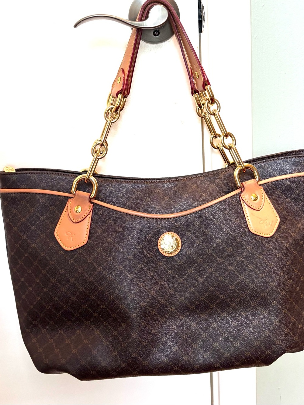 Rioni Signature Trendy Traveler's Tote 🎁 Free Gift with Purchase! ✨
